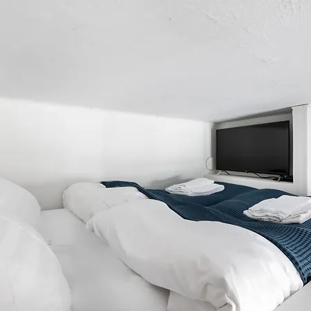 Appartamento Wehost Spacious Studio For 5 With A Kitchen Helsinki Esterno foto