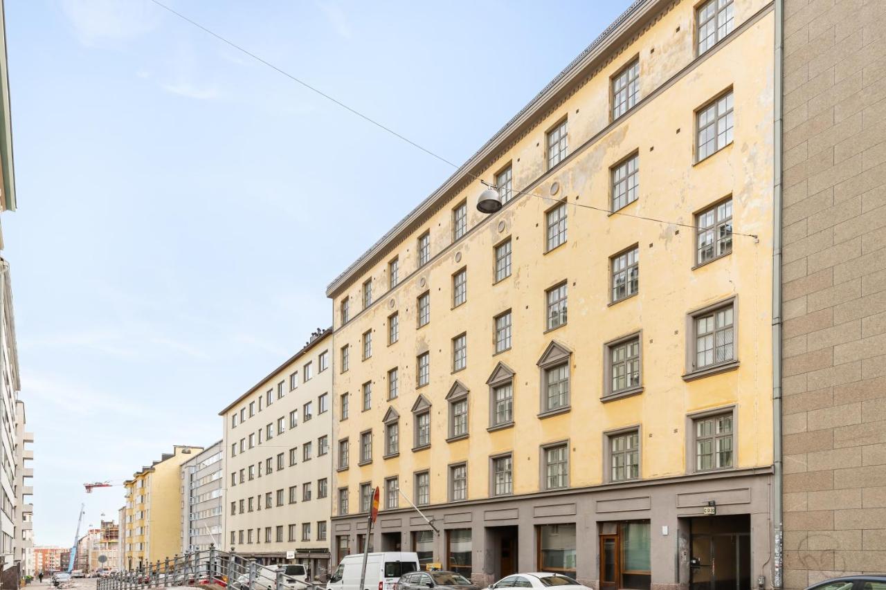 Apartment Wehost Spacious Studio For 5 With A Kitchen